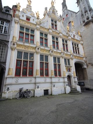 Bruges - Too Beautiful to Be Real?