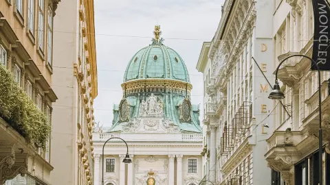 ウィーンで最も賑やかな歩行者天国 - グラーベン通り Graben Street。 — traveler post in ベルリン