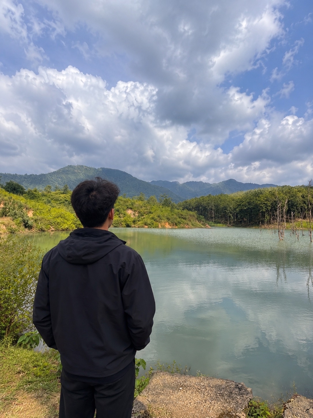 Quick adventure from Ghorahi, Dang, Nepal to Shenmu, China 🚄🌏! If you’re hunting for a slice of laidback local life mixed with unique northern China vibes, Shenmu is a hidden gem you shouldn’t miss. Here’s how I’d spend my time there!

Top Spots to Visit in Shenmu:
1. Erlang Mountain (二郎山): Epic hiking surrounded by pine forests and crazy-good panoramic views. Best to go early to avoid crowds and have more peace.
2. Shenmu Museum (神木博物馆): Perfect to get your head around the area’s coal heritage and folk traditions. Usual hours: 9am-5pm, closed Mondays.
3. Hongjiannao Lake (红碱淖): Bird-watchers, bring those binoculars! Home to rare birds and stunning sunset reflections if you visit late afternoon.
4. Shenmu Ancient City Wall: Classic snapshot spot, especially in the evening when the walls light up for that old-world China feeling.

My insights: Shenmu’s local food is super hearty, with must-try lamb skewers at night markets (look around Shenmu Town Center). The city center is walkable, and taxis are cheap, but if you want to see the outskirts, try the public buses—they’re reliable and give you a slice of local culture.

Getting Around: Download offline maps before arriving. Most attractions are about 10–30 minutes by car or bus from downtown. No need to overplan—Shenmu is all about spontaneous exploration.

Food tip: Try the local noodles ("Mian") at hole-in-the-wall places. If it looks busy with locals, it’s probably delicious!

Essential tips: Carry cash for markets. Learn a few Chinese phrases—they go a long way! Spring and autumn are best—summer gets hot and dusty.

#ShenmuTravel  #ChinaHiddenGems  #FoodieFinds  #WanderMore Must