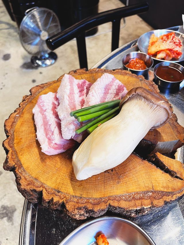  프리미엄 한돈 숙성육 수영역 고기 맛집 도막❣️