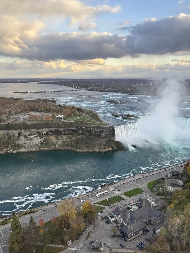 Skylon Tower early dinner set at CAD$55