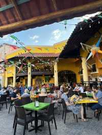 カンクン🇲🇽カラフルで可愛いレストラン🌮