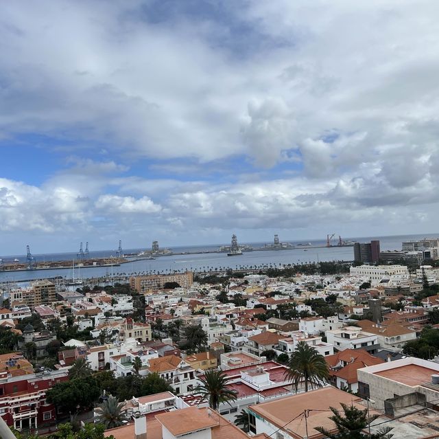Cover the Magical capital of Gran Canaria