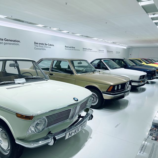 Dive into the world of BMW… museum! 