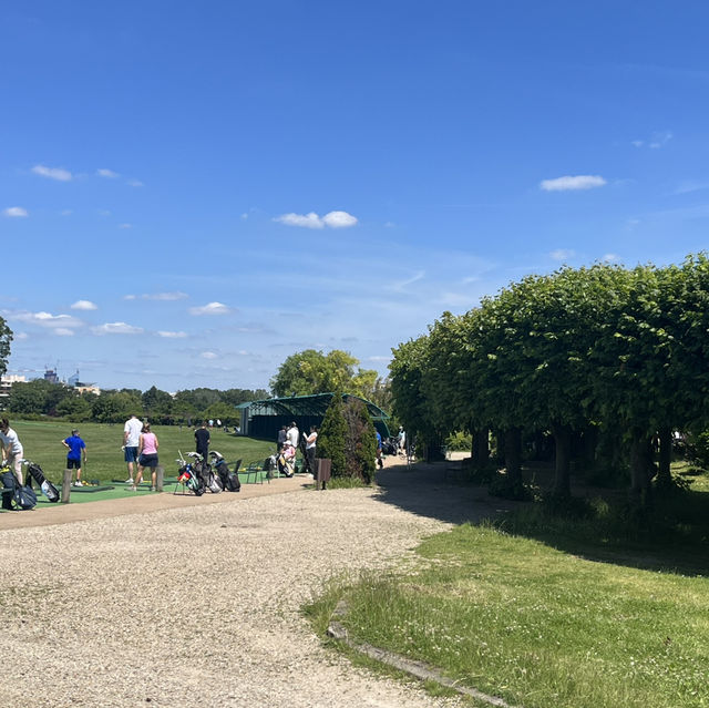 Escape to Golf de Paris: A Luxurious Golf Retreat Just Minutes from the City!