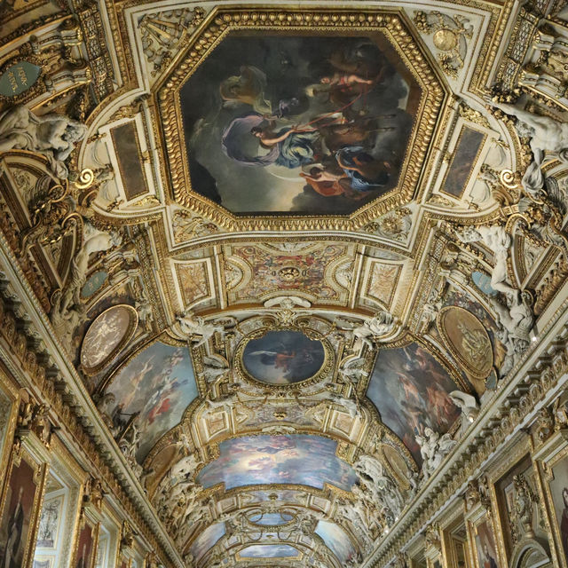 France 🇫🇷 Paris - Louvre Museum