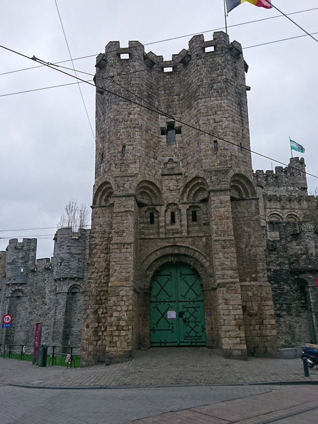 🏰 Ghent: Medieval Charm & Modern Energy