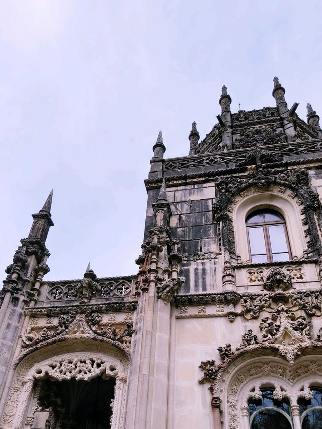 🏰 A Guide to Visiting Quinta da Regaleira 🌿✨
