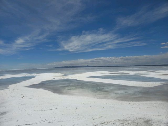 해외여행 볼리비아 우유니 사막의 Plaza de las Banderas Uyuni