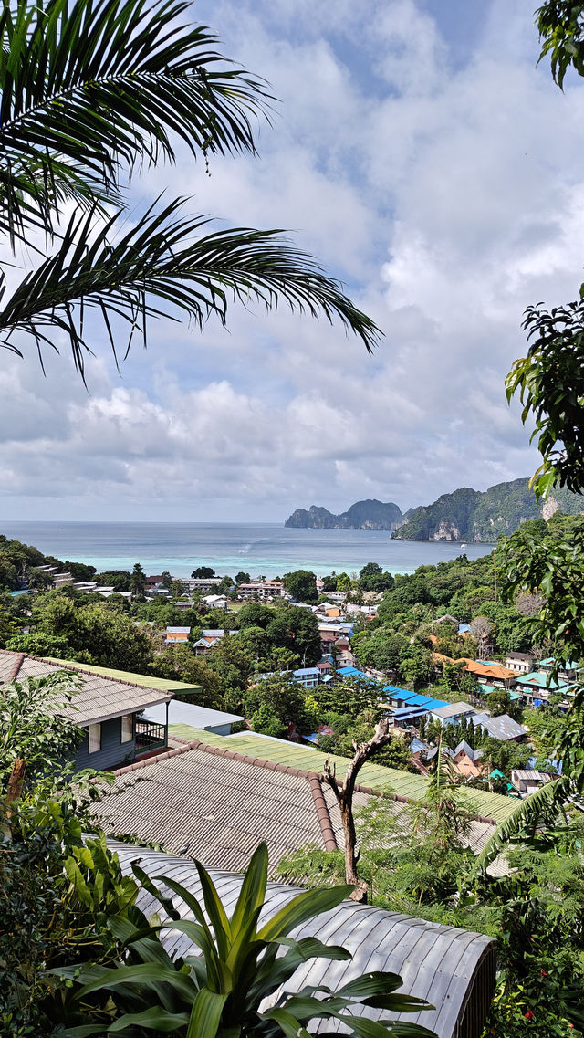 Phi Phi Viewpoint Hike – The Most Iconic View in Thailand 🌴⛰️