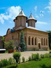 🏰 Where Shadows of History Still Stand – Târgoviște, Romania