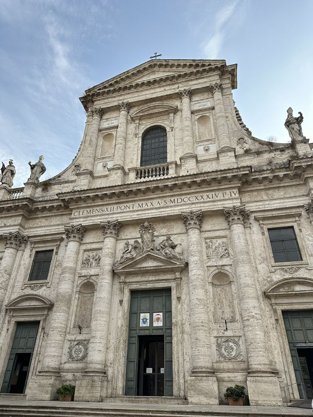 Strolling from Campo de’ Fiori to Ponte Sant’Angelo: A Roman Walk Through History & Charm 