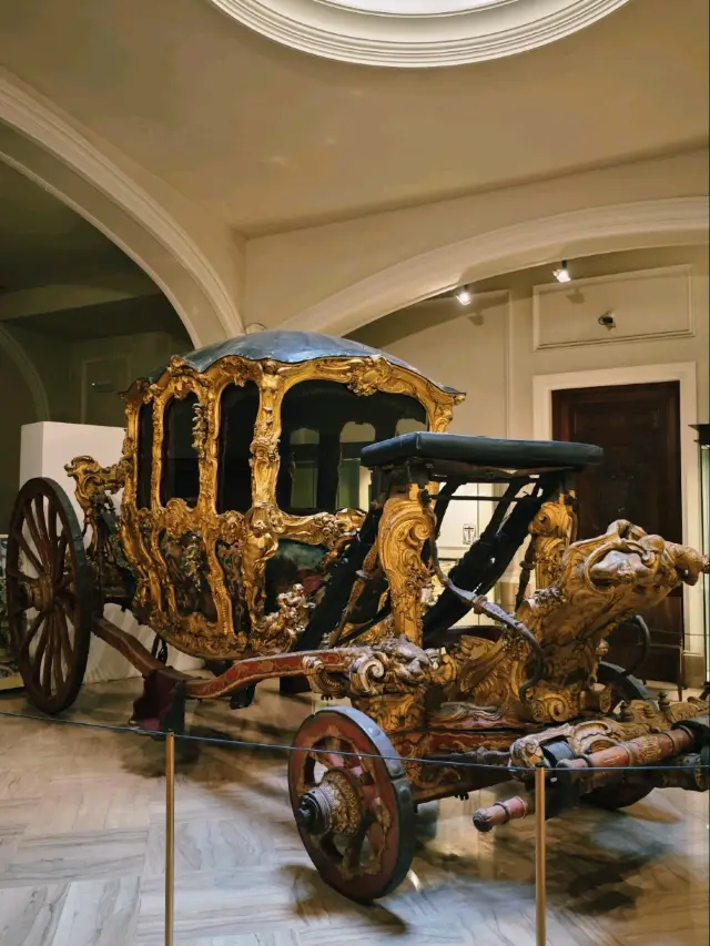 🏛️ A Journey Through Elegance at the National Museum of Ceramics and Decorative Arts in Valencia