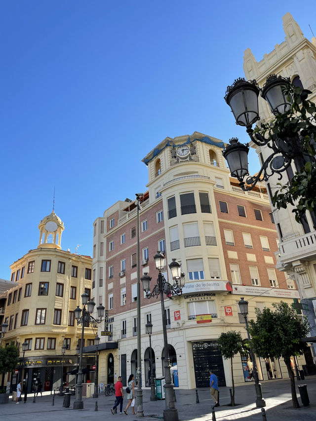 The Beauty of Córdoba: History, Streets & Sunlight 🏛️🌸✨