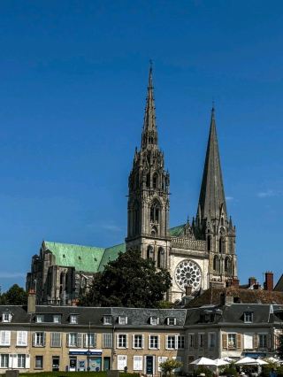 Chartres (ชาร์ทร์): One Day Trip จากปารีส