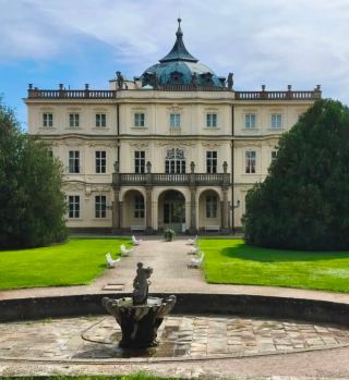 普洛斯科維采城堡 (Ploskovice Castle)：捷克的迷你凡爾賽宮，充滿電影感的氛圍 