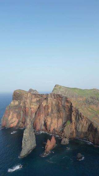 Embark on a Scenic Adventure at Ponta de São Lourenço, Madeira! 🚶‍♀️⛰️