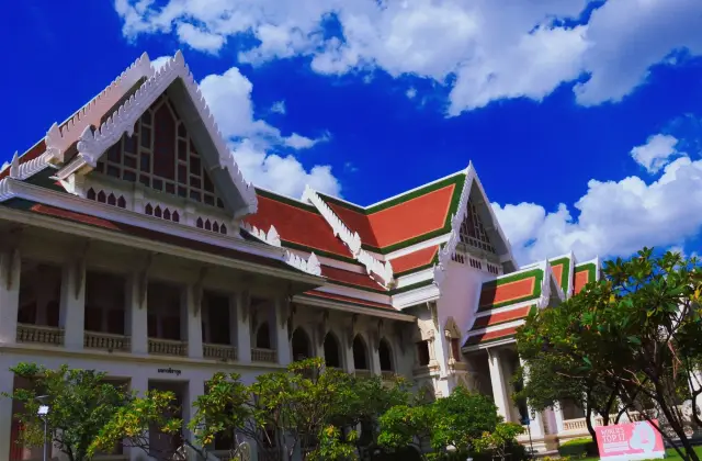 สำรวจมหาวิทยาลัยจุฬาลงกรณ์ในกรุงเทพฯ: วิทยาศาสตร์และสมบัติทางวัฒนธรรม