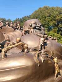Giant That Touches Heavens | Lingshan 