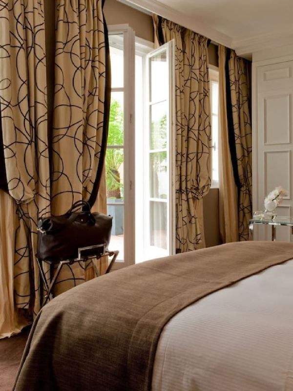 🌟 Parisian Elegance: Le Burgundy Hotel Highlights 🌟