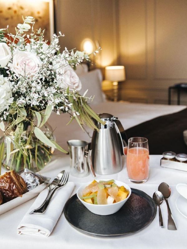 🌟 Parisian Elegance: Le Burgundy Hotel Highlights 🌟