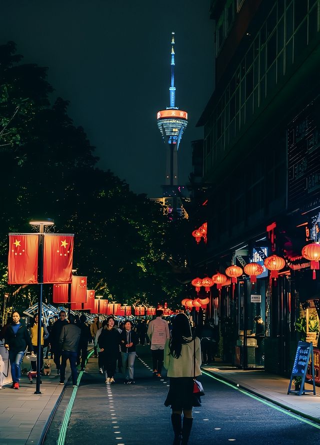 漫步望平街：探尋成都的文藝心跳