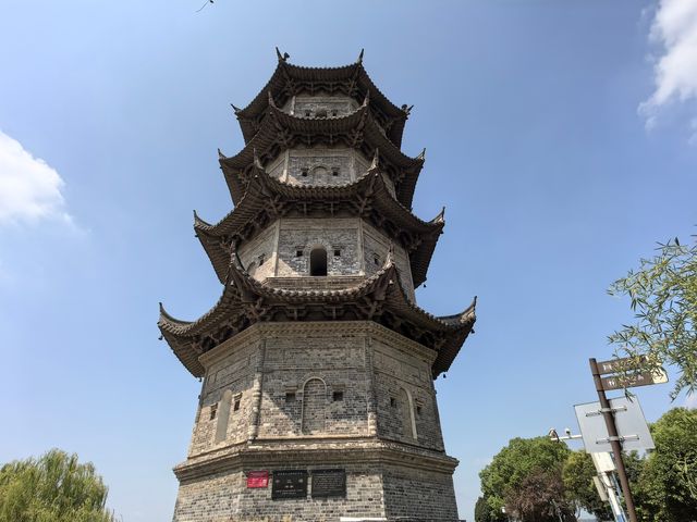 建築用時最長嘅古塔一一中江塔。