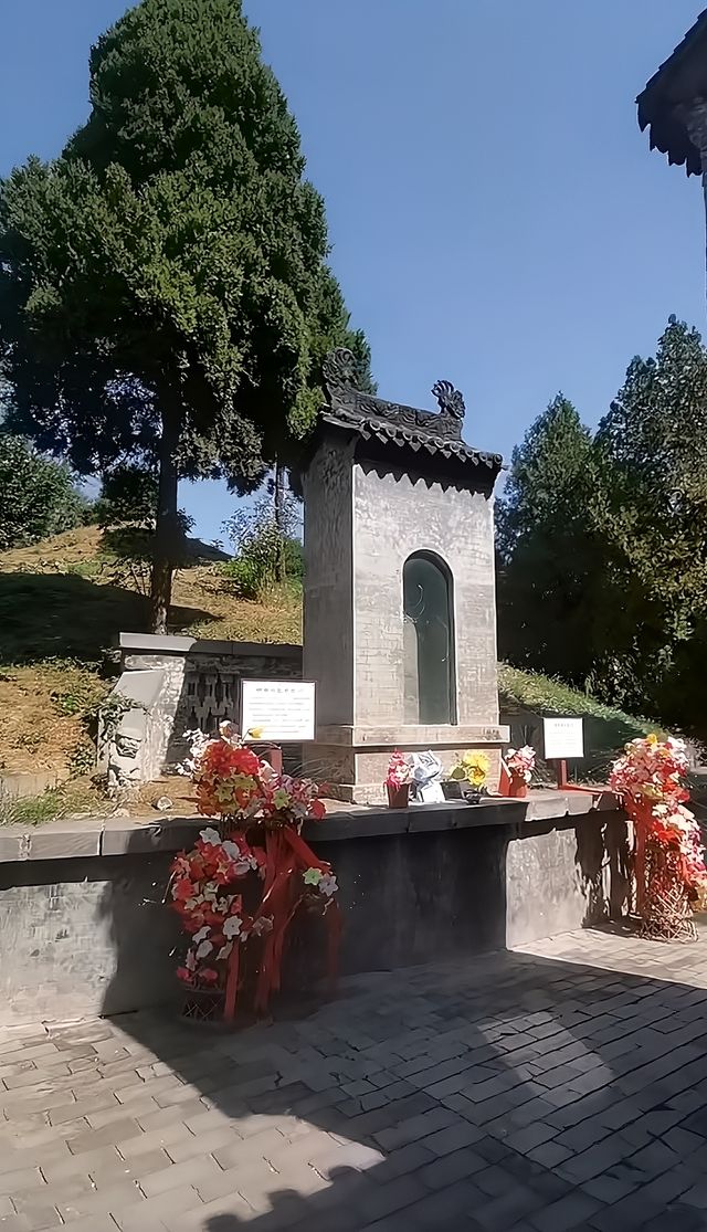 《小商橋楊再興將軍：萬古流芳》。