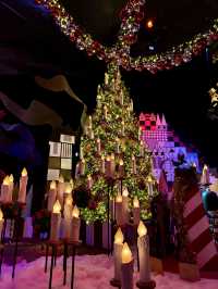 California Disneyland Christmas Limited Edition Guide