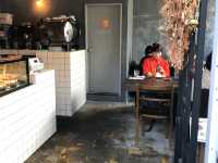 東京の隠れ家チーズケーキ店【A WORKS】