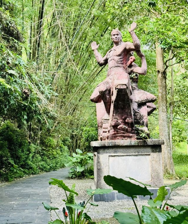 寧明花山岩畫的壯美與神秘