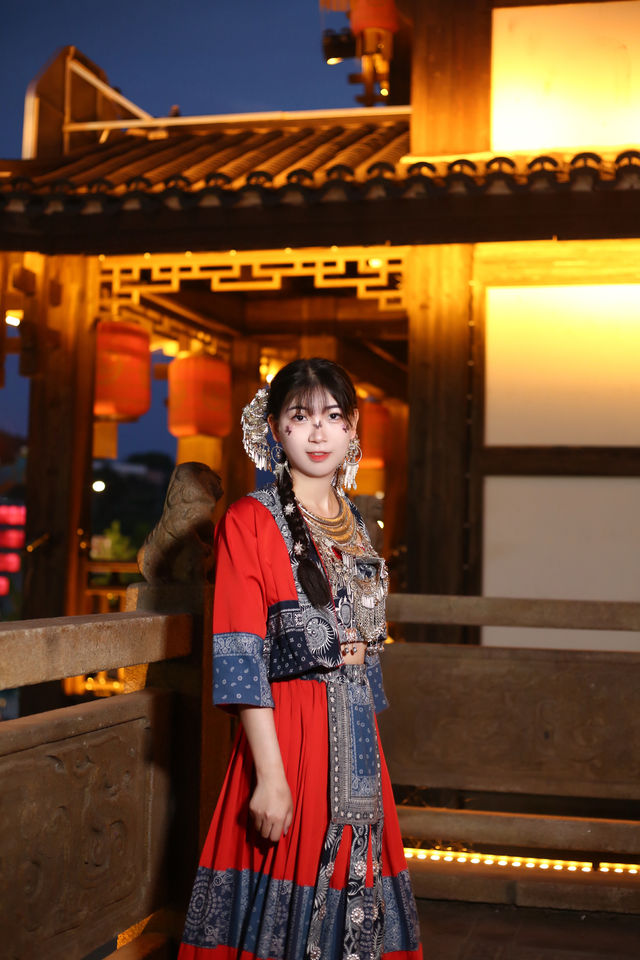 張家界七十二奇樓｜篝火表演&苗服精修照片