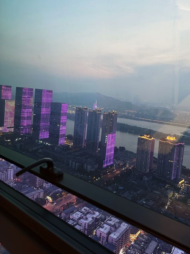 在長沙和npy住到了敲浪漫高空江景酒店！！