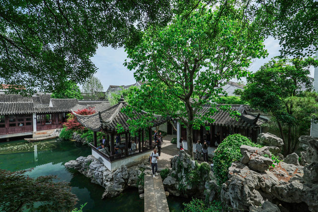 四月藝圃春色美