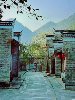 Guangdong's Own "Shangri-La," A Four-Season Wonderland