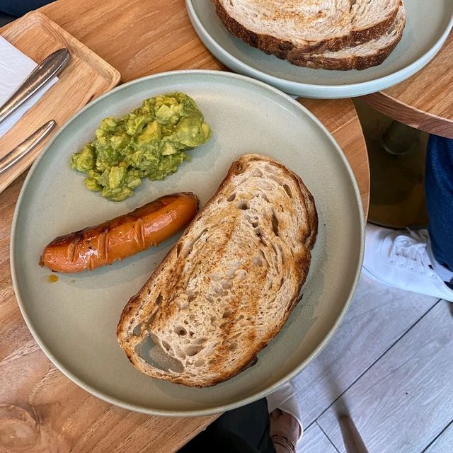good stop for coffee and toast