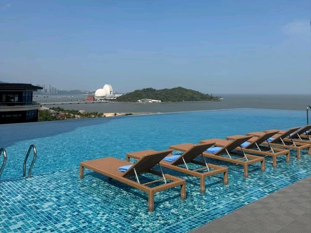 🌊躺床看日月贝！珠海新開無邊泳池親子酒店🏖️陽台大到犯規
