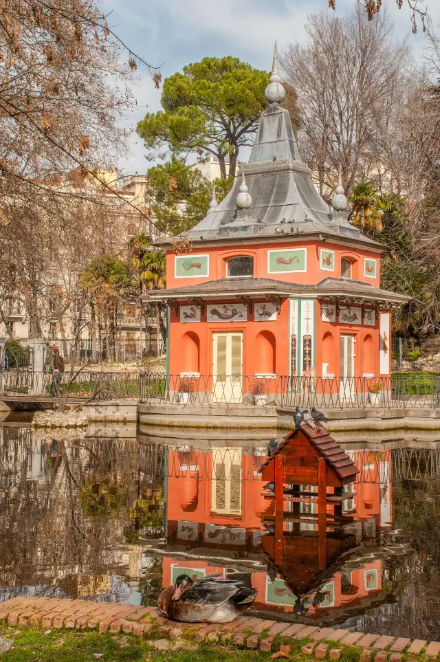 Stepping into the mysterious Madrid is truly enchanting!!