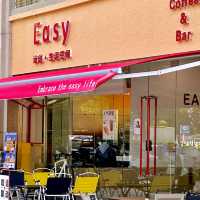 灣悅城商圈新據點！EASY生活空間的極簡美學+特調咖啡超chill