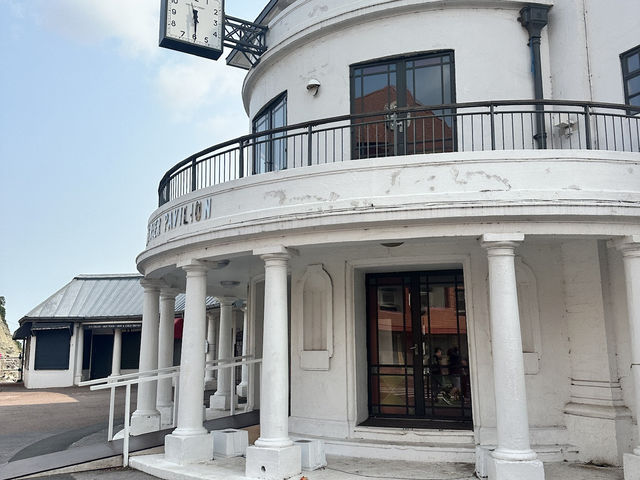 Penarth - Tranquil Victorian Seaside Charm Just Minutes From Cardiff 