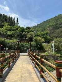 韶關必背瑤寨｜碧水青山映瑤寨 長鼓舞韻醉遊人