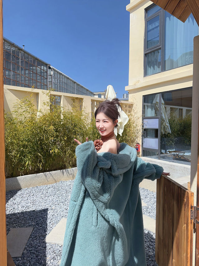 晴空下的香格里拉漫步-還有可以騎