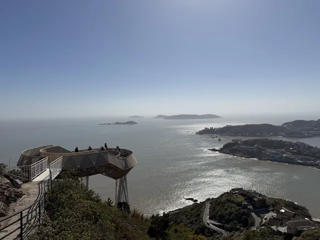 白天濟州島,晚上聖托里尼的神仙小鎮 白天濟州島,晚上聖托里尼的神仙小鎮