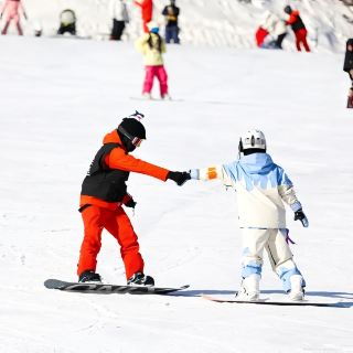 Baoding Laiyuan All-Inclusive Skiing, Hot Springs, and Mountaineering, New Snow Season New Experience