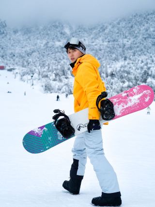 ใครจะไม่รอคอยการเล่นสกีในฤดูหนาวล่ะ