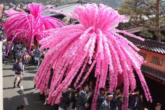 2026年美濃祭：桜の花神輿巡行 | Trip.com 美濃