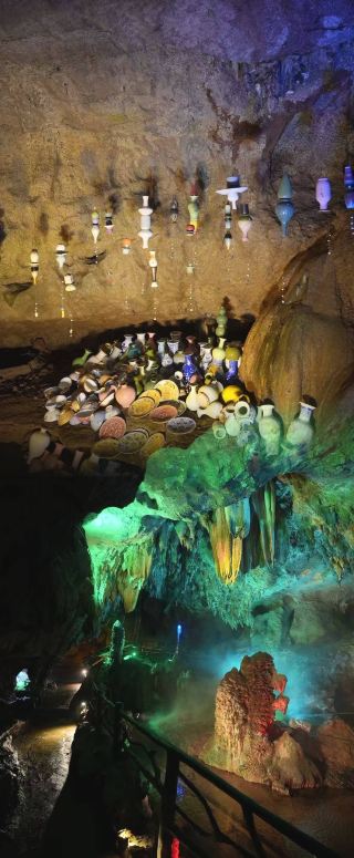 感動した！景徳鎮の3億年の地下磁器宮殿はすごすぎるɲ