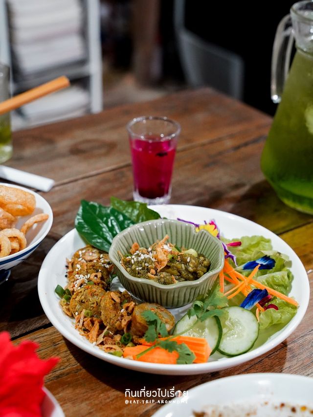 🍜 ข้าวซอย 100 ปี สูตรตาหงษ์