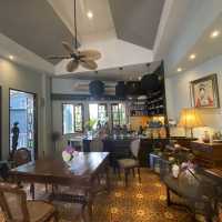 คาเฟ่สวยๆ ในโรงแรม at pingnakorn นิมมาน