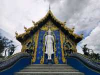 วัดร่องเสือเต้น วัดน้ำเงินแห่งเชียงราย 